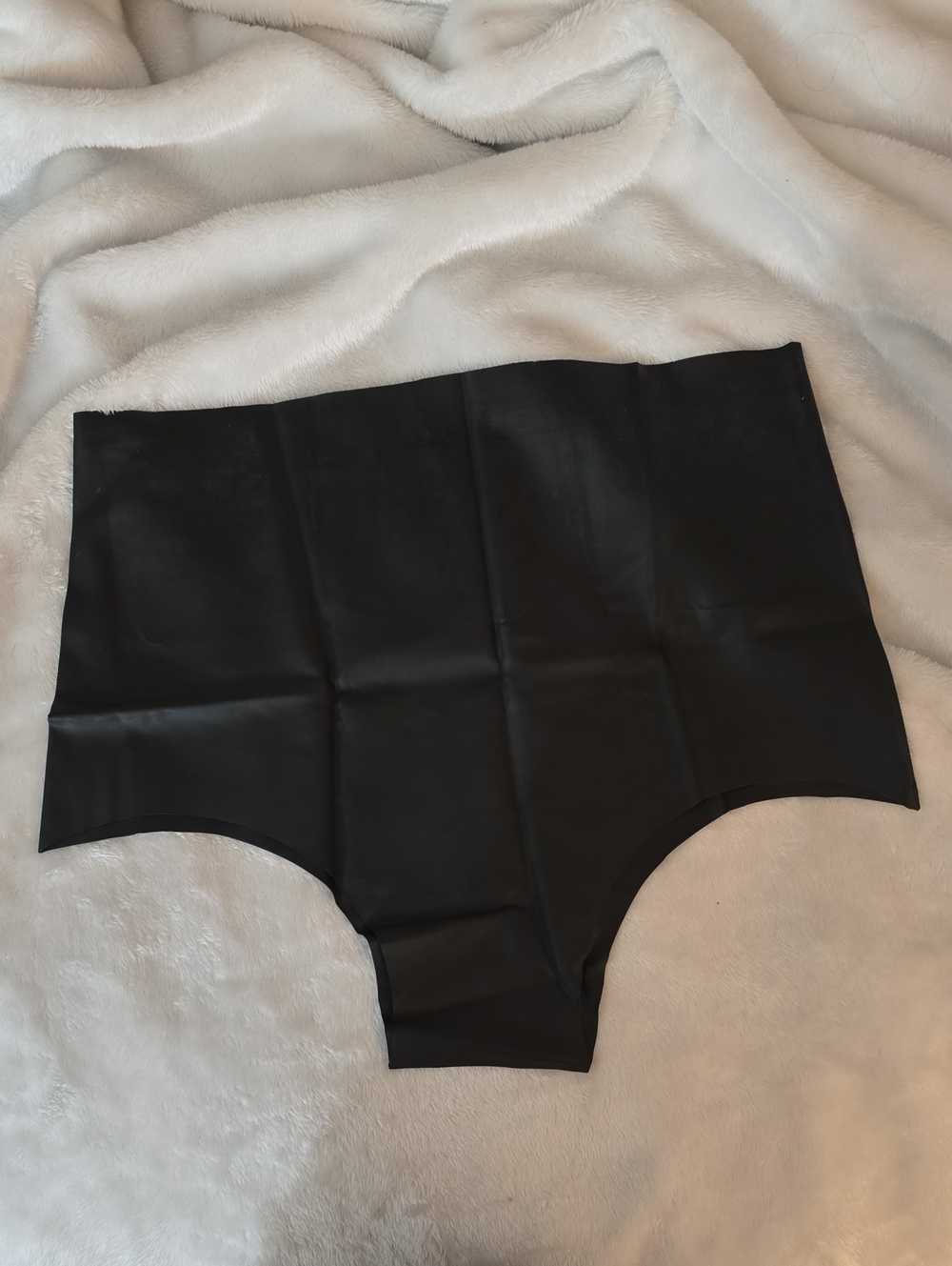 Ladies High-Waist Rubber Toga/Briefs in Black
